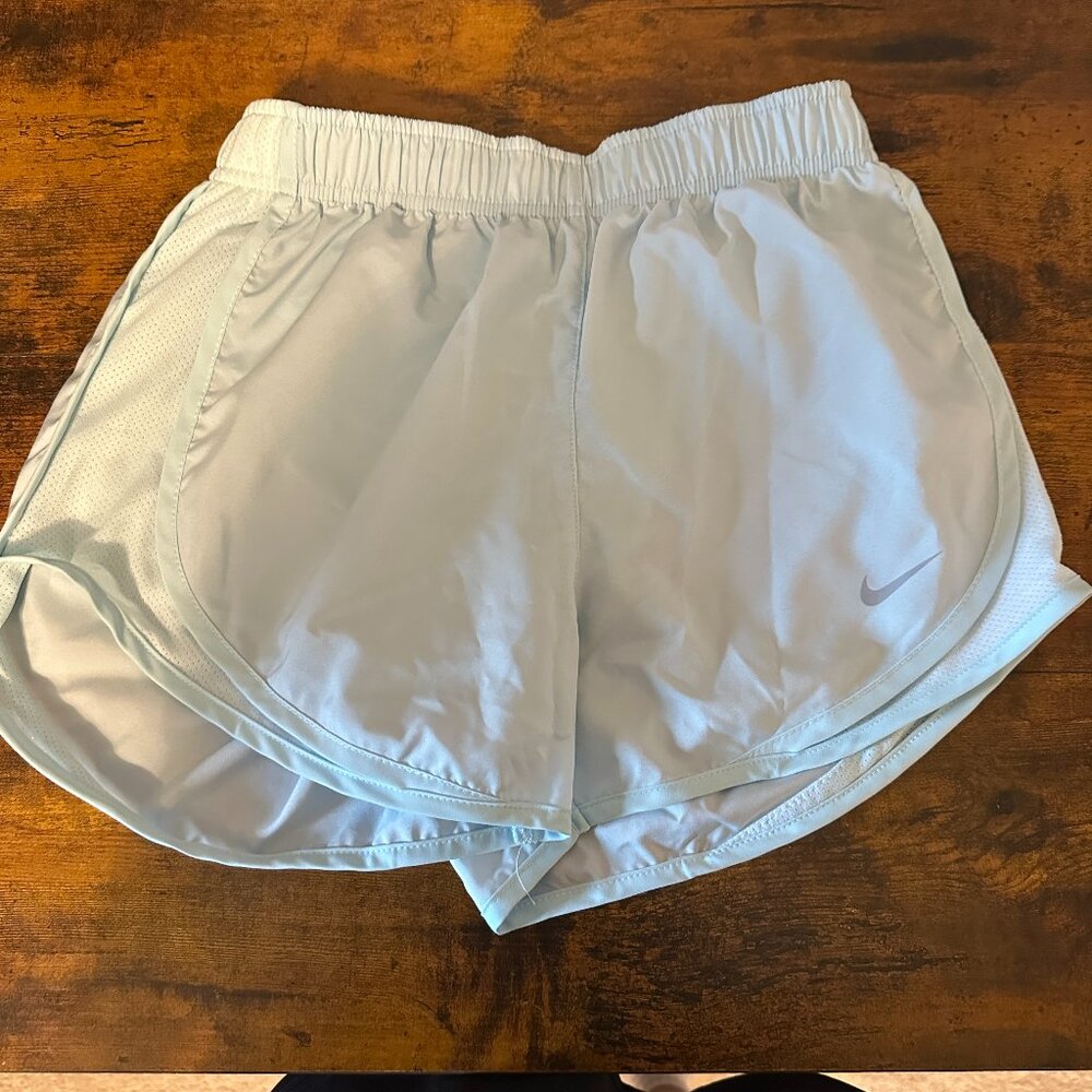 Women's Nike Athletic Shorts (XS)